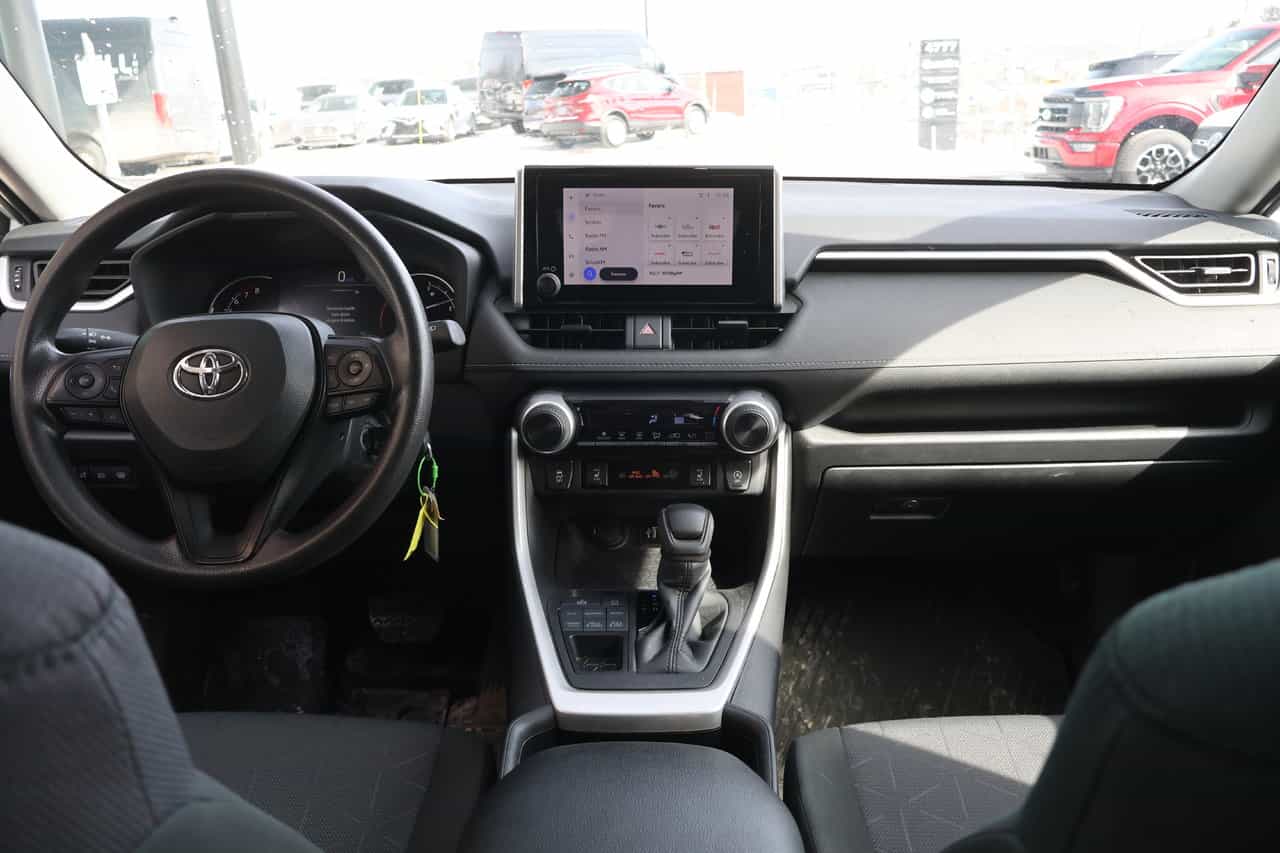 2024 Toyota Rav4 LE - Image 13