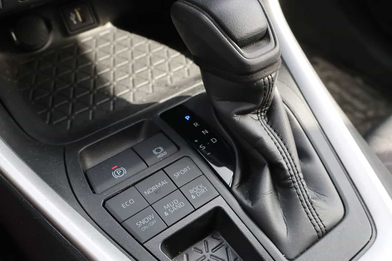 2024 Toyota Rav4 LE - Image 21