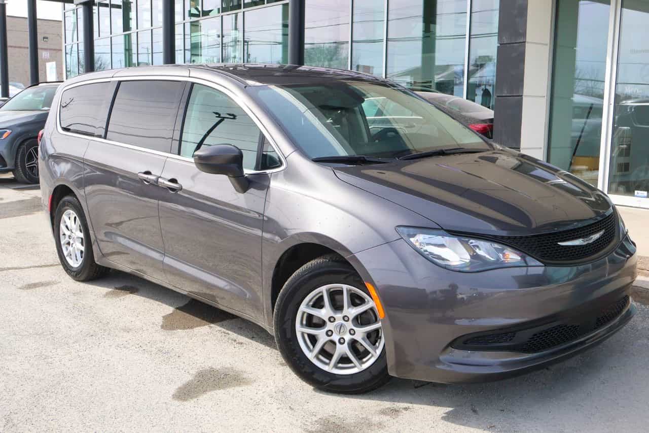 2022 Chrysler Grand Caravan SXT - Image 5