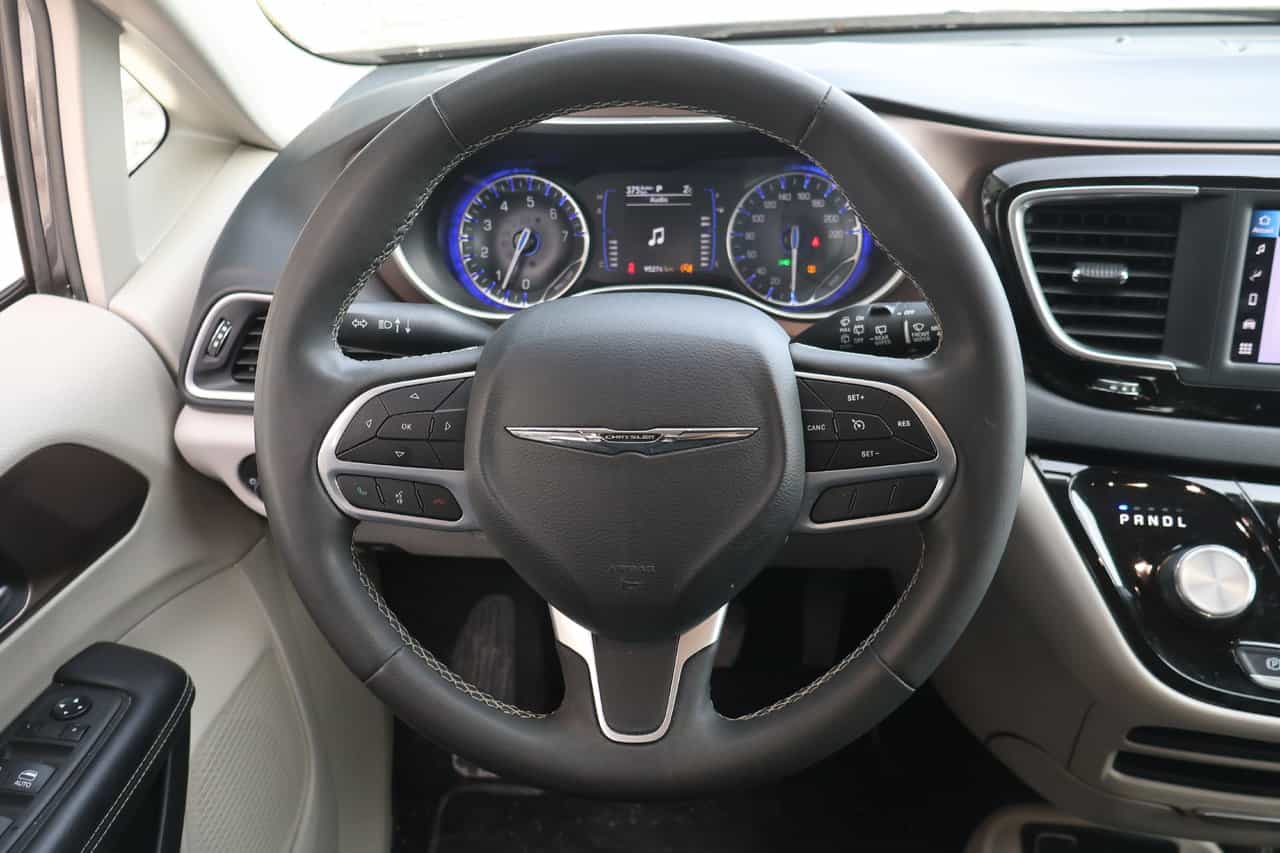 2022 Chrysler Grand Caravan SXT - Image 17