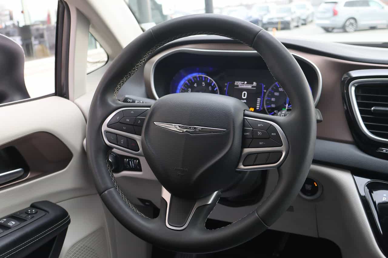 Image 2 Chrysler Grand Caravan SXT 2022