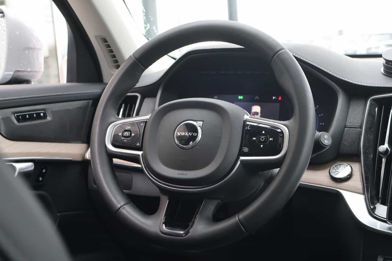 Image 2 Volvo XC90 B6 - Plus 2025.5 2025