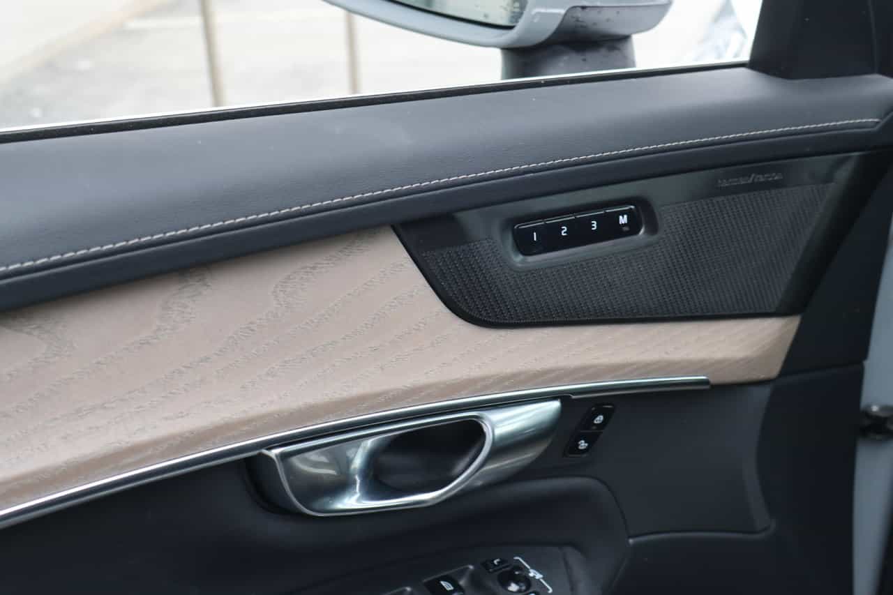 2025 Volvo XC90 B6 - Plus 2025.5 - Image 12