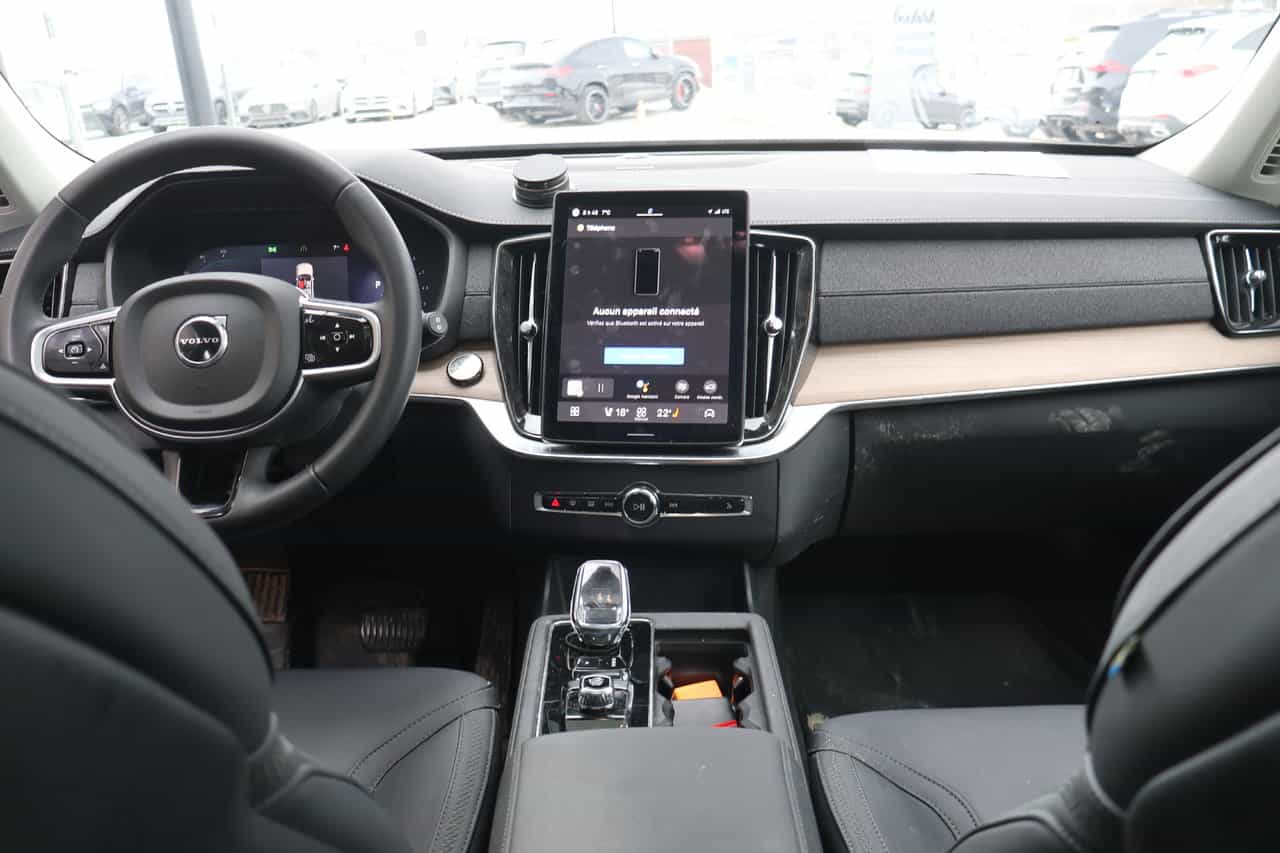 2025 Volvo XC90 B6 - Plus 2025.5 - Image 16