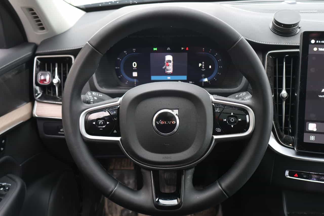 2025 Volvo XC90 B6 - Plus 2025.5 - Image 17