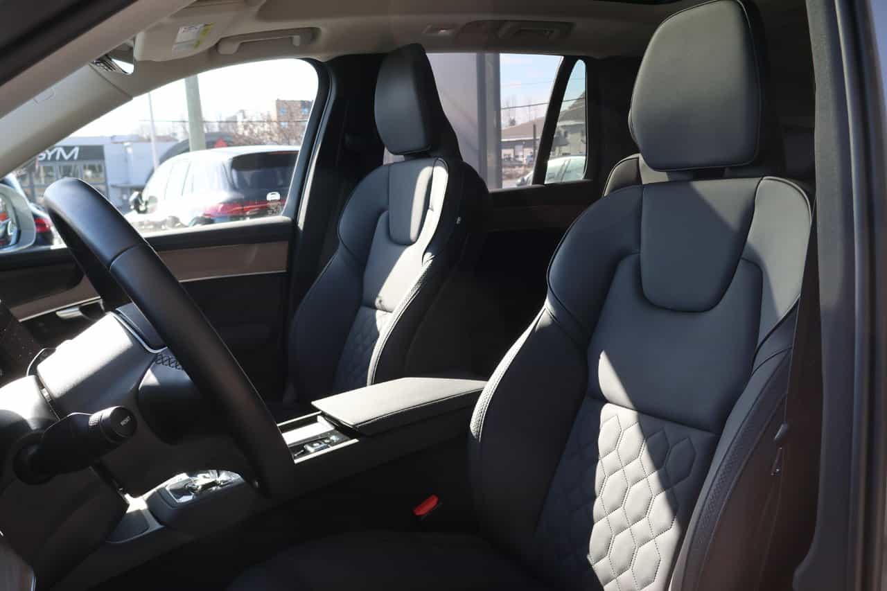 2025 Volvo XC90 B6 - Plus 2025.5 - Image 3