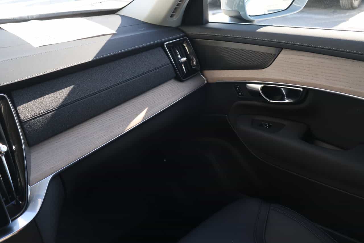 2025 Volvo XC90 B6 - Plus 2025.5 - Image 24