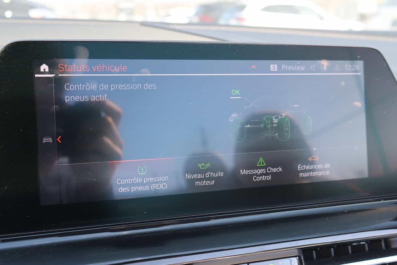 Image 22 BMW 8 Series M850i xDrive 2021