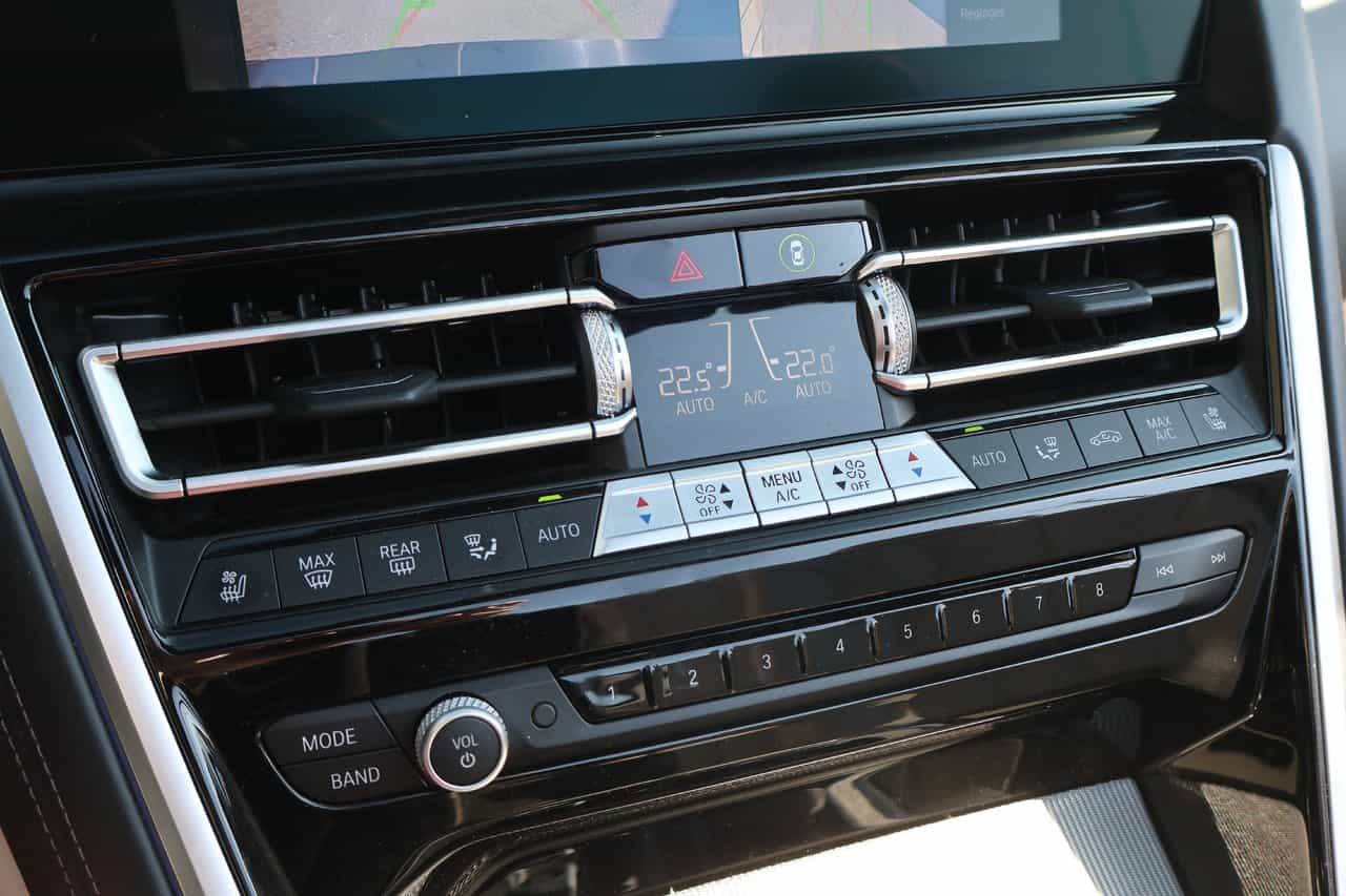 2021 BMW 8 Series M850i xDrive - Image 25