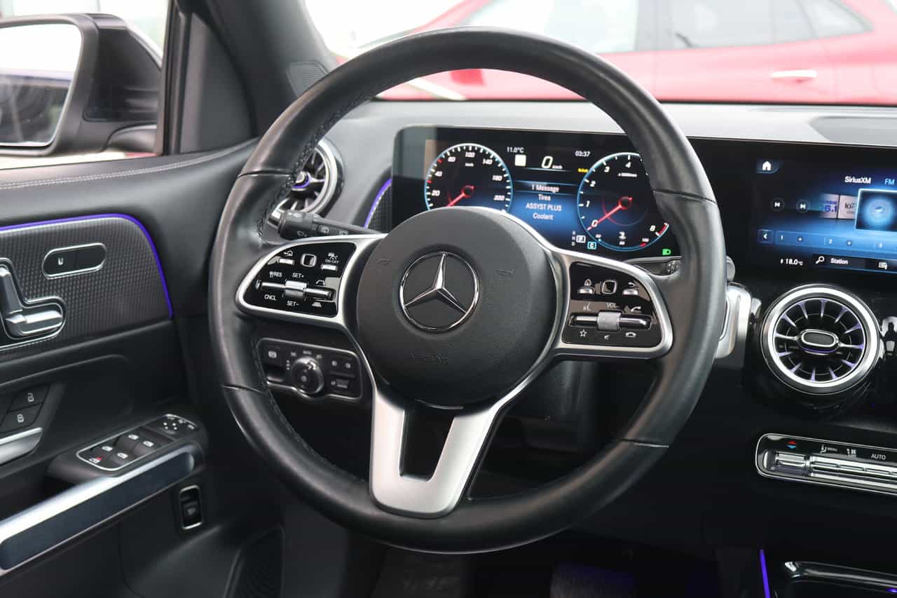 2023 Mercedes-Benz GLB GLB250 - Image 2