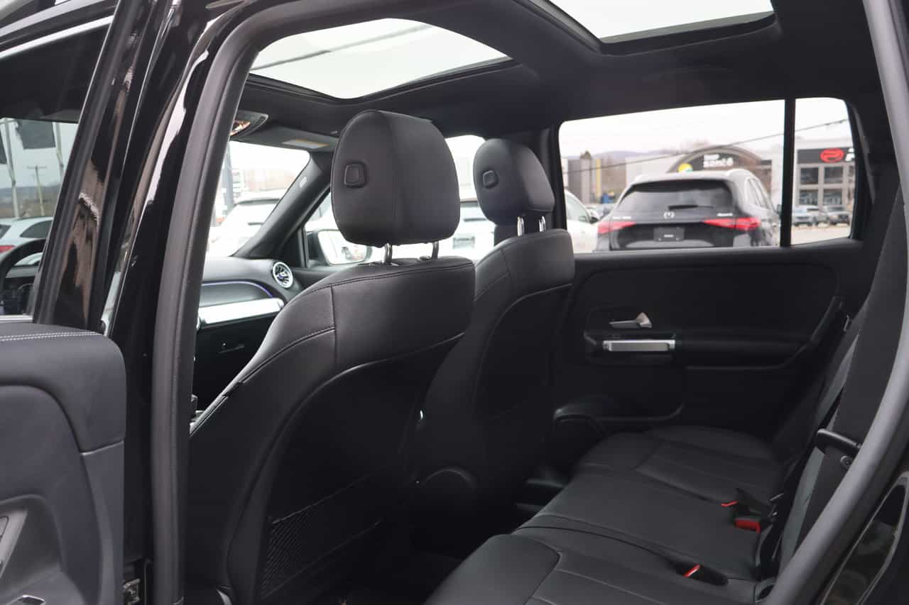 2023 Mercedes-Benz GLB GLB250 - Image 13