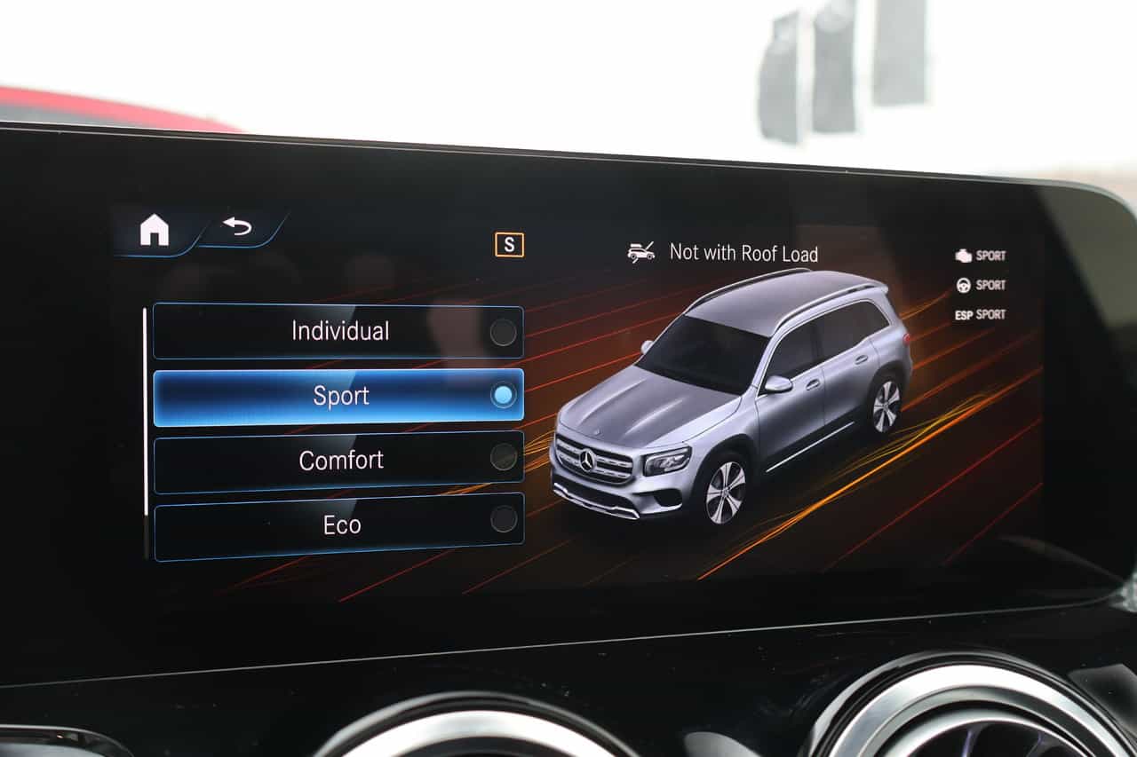 2023 Mercedes-Benz GLB GLB250 - Image 23