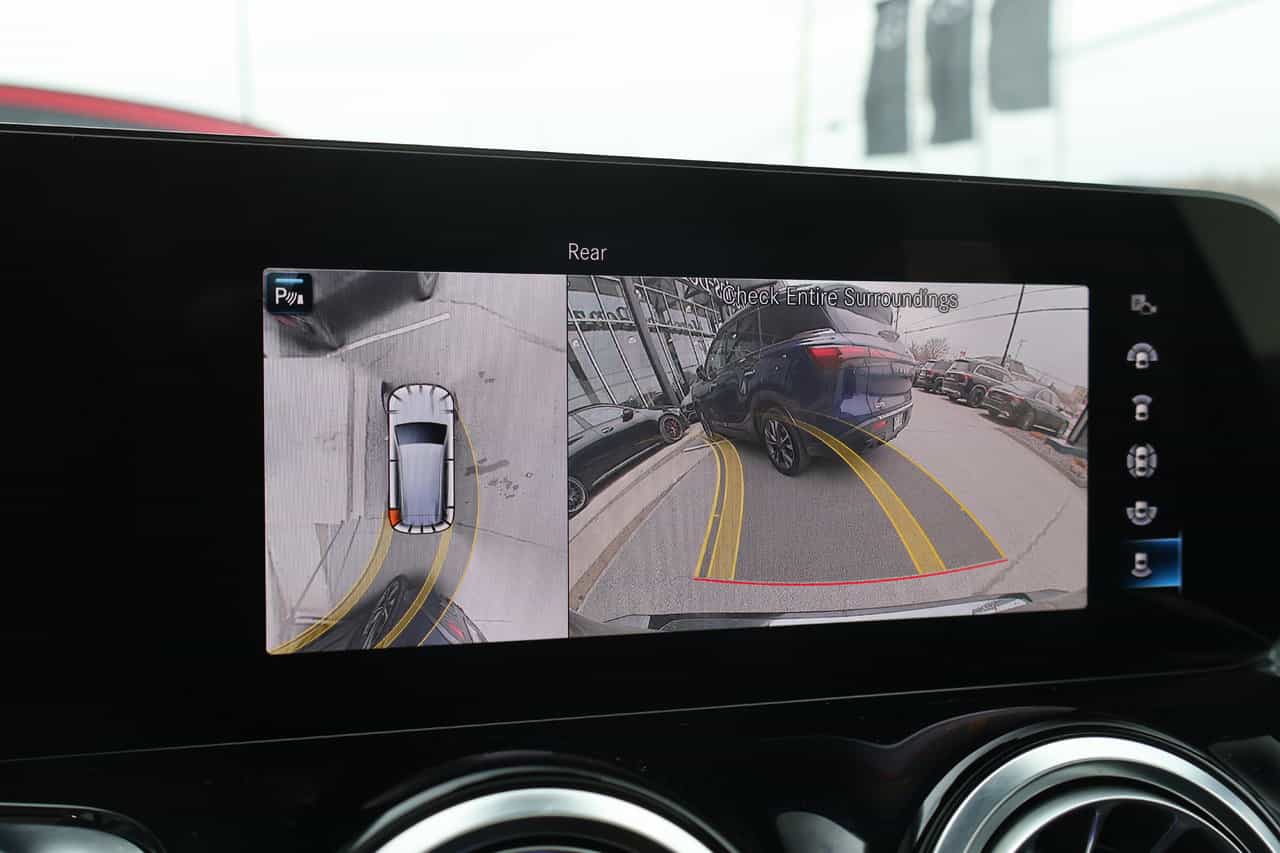 2023 Mercedes-Benz GLB GLB250 - Image 24