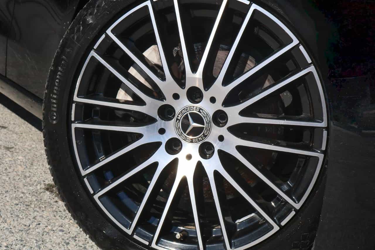 2022 Mercedes-Benz C-Class C300 - Image 4