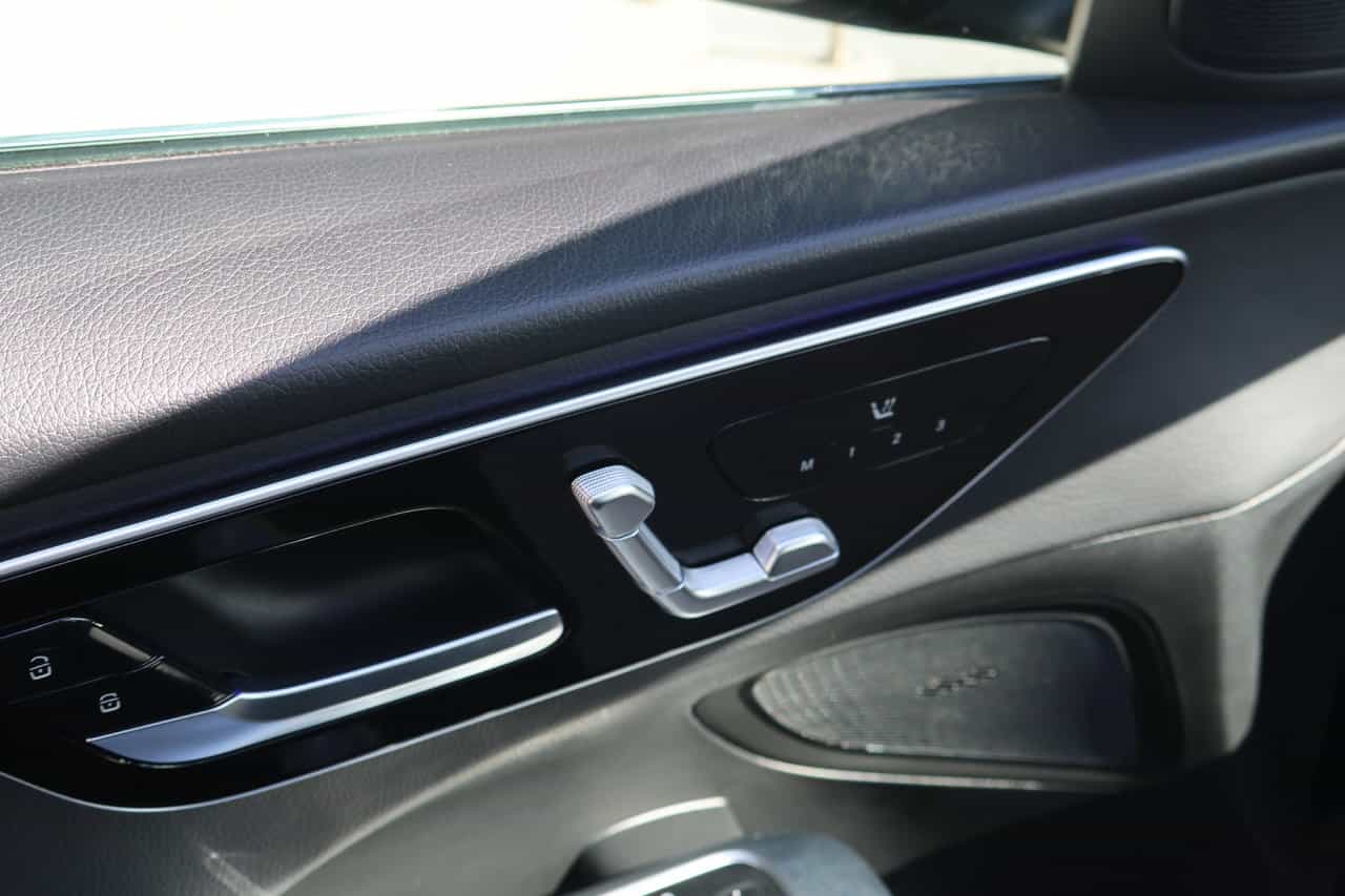 2022 Mercedes-Benz C-Class C300 - Image 8