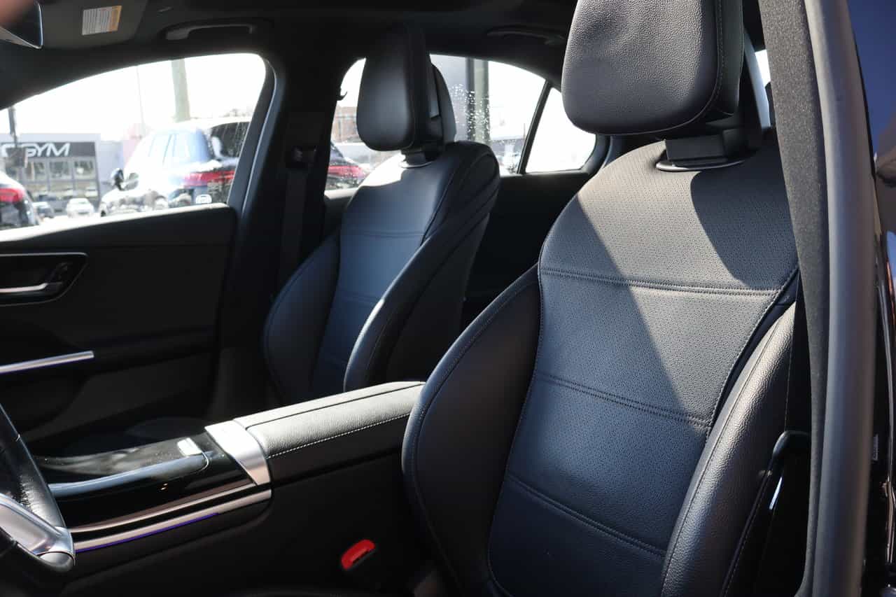 Image 10 Mercedes-Benz C-Class C300 2022