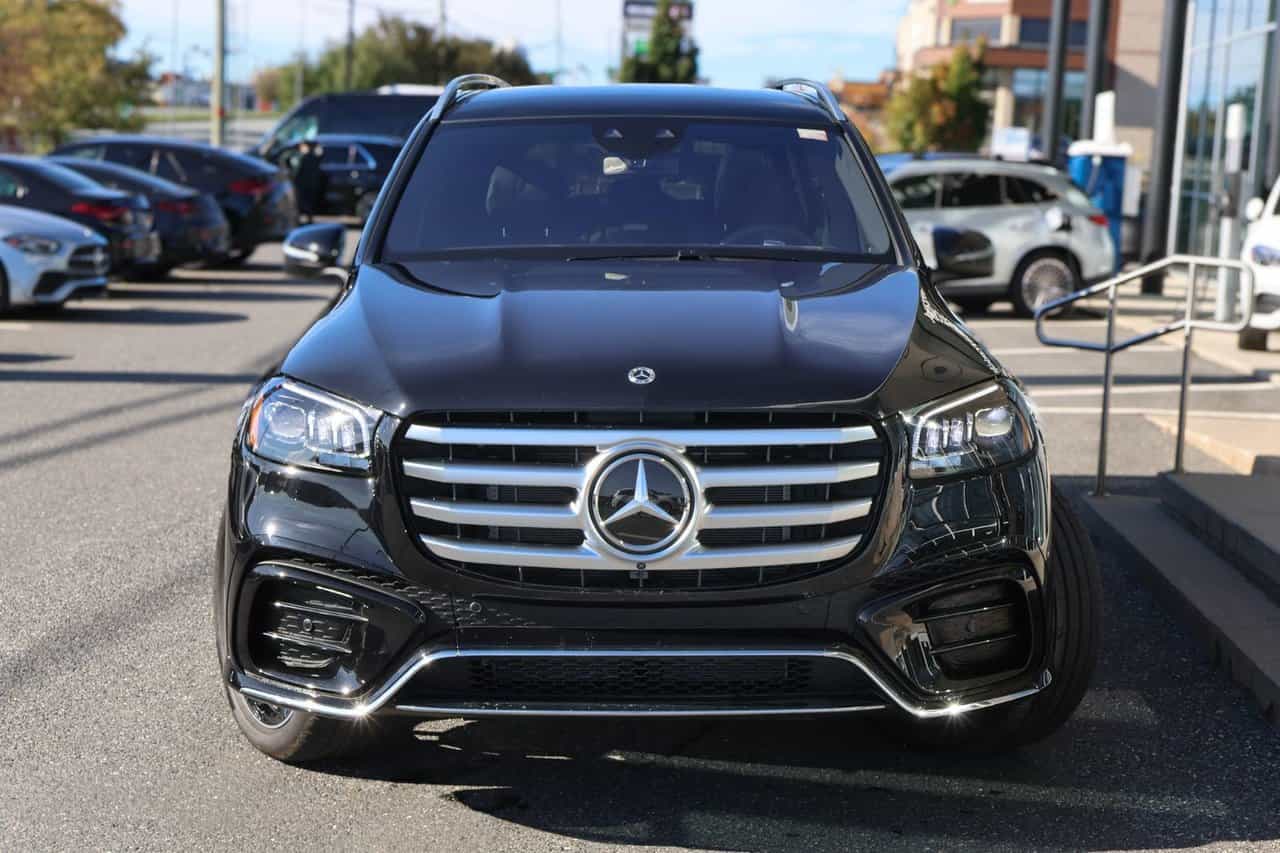 2025 Mercedes-Benz GLS GLS450 - Image 4