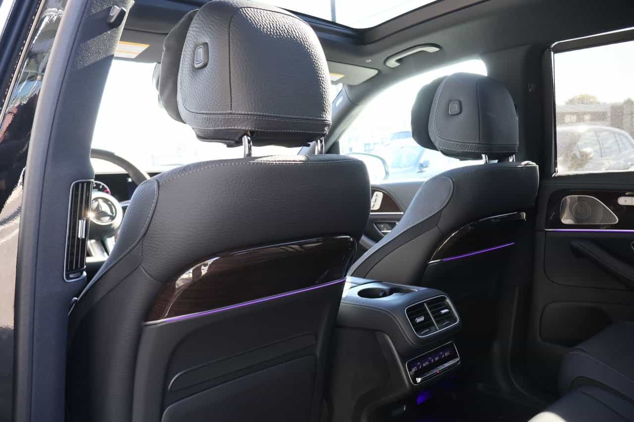 2025 Mercedes-Benz GLS GLS450 - Image 15