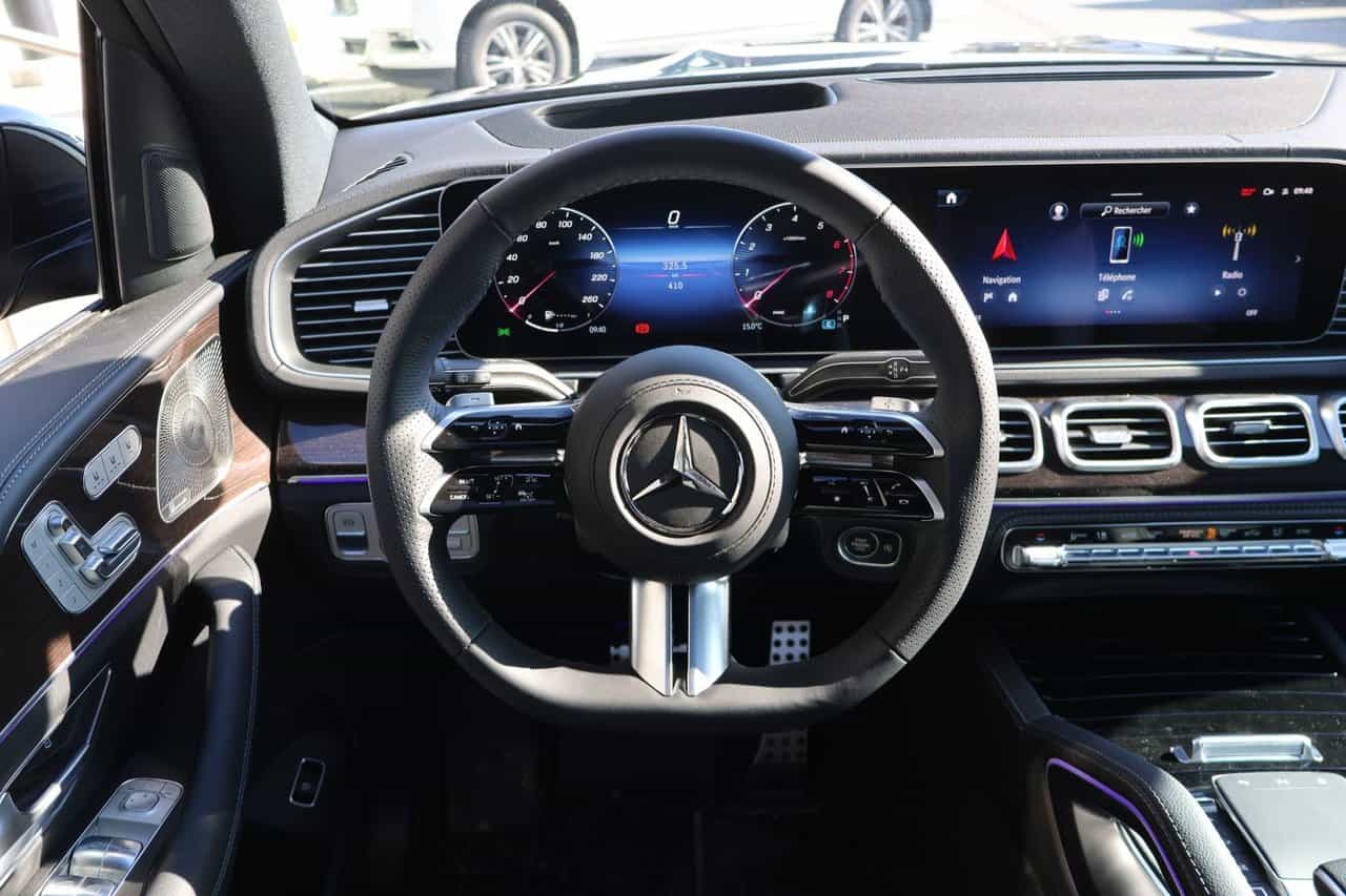 2025 Mercedes-Benz GLS GLS450 - Image 20