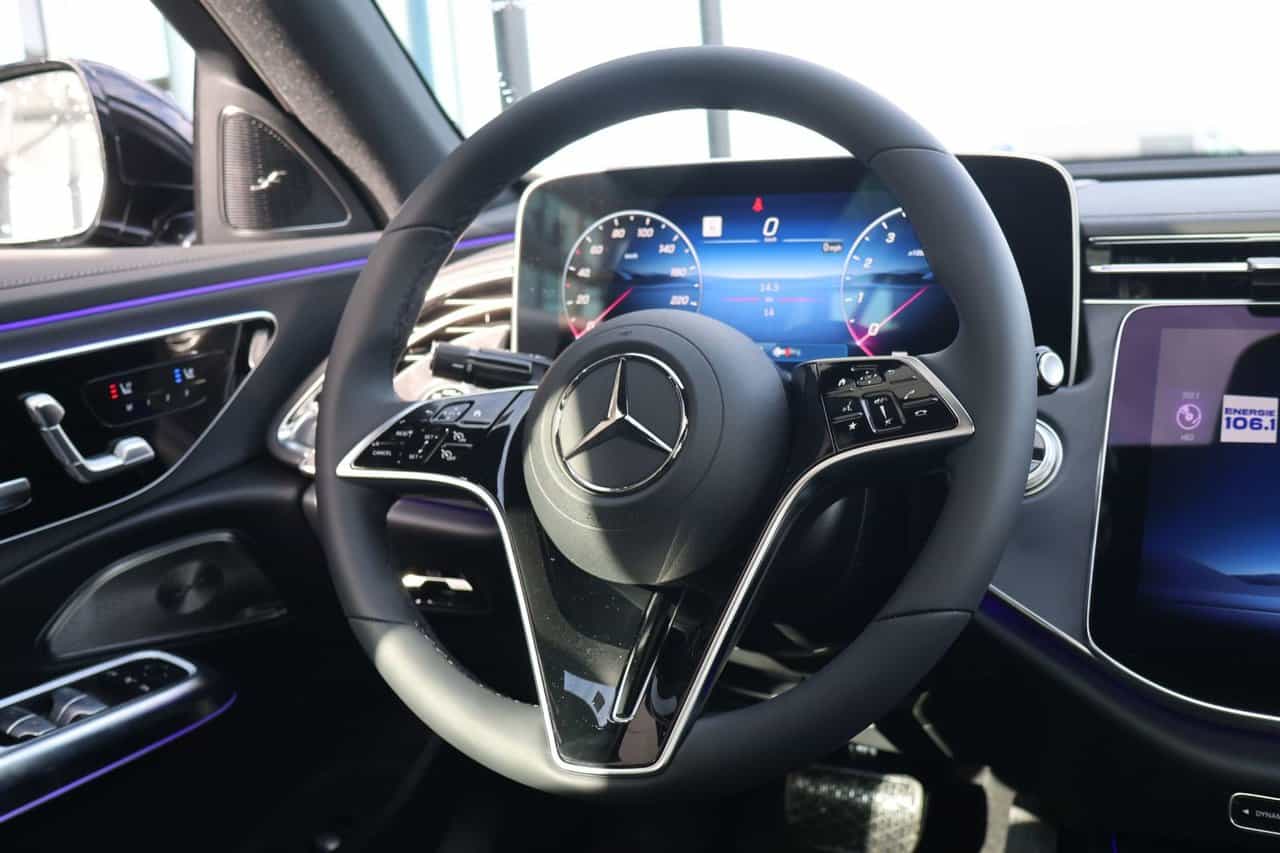 Image 2 Mercedes-Benz E-Class E450 2025