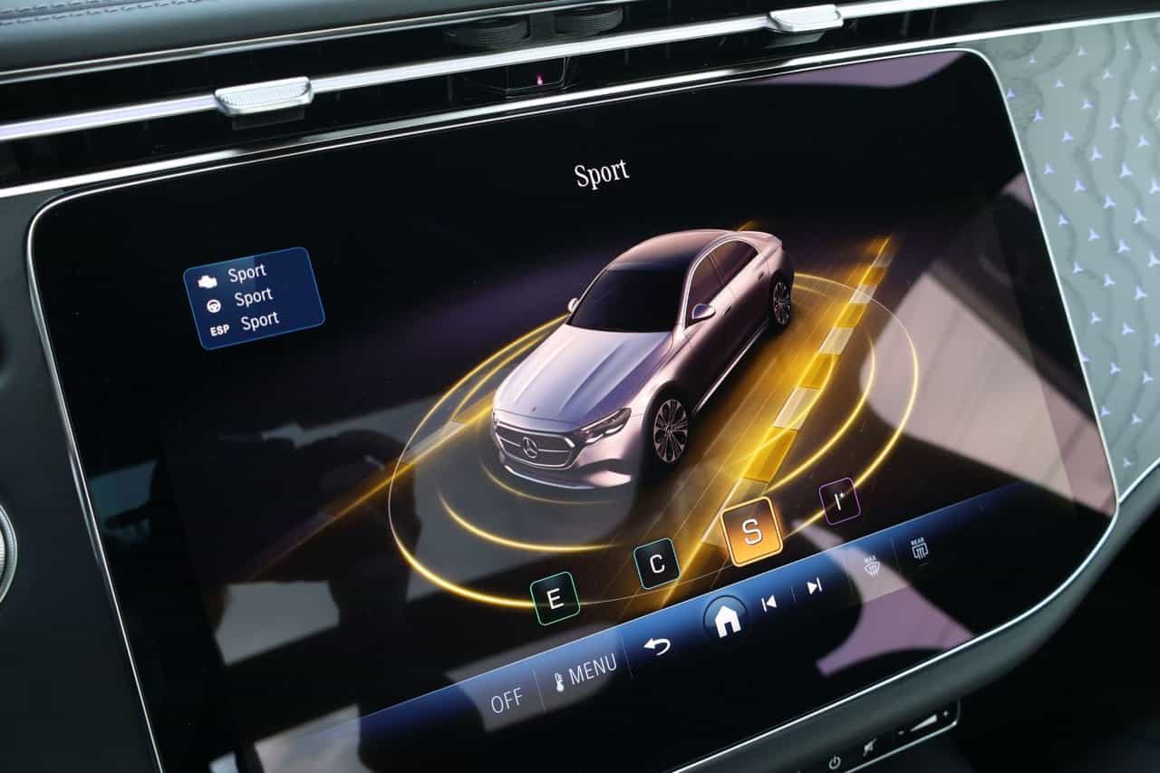 Image 25 Mercedes-Benz E-Class E450 2025