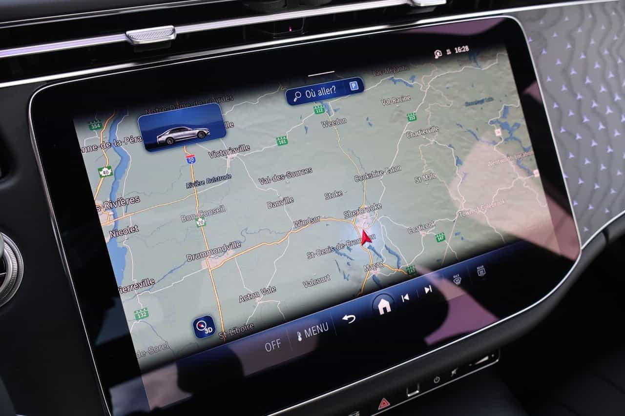 2025 Mercedes-Benz E-Class E450 - Image 22