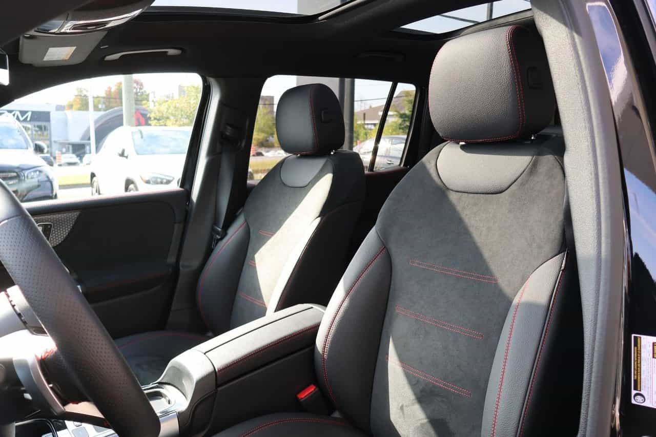 2025 Mercedes-Benz GLB GLB250 - Image 12