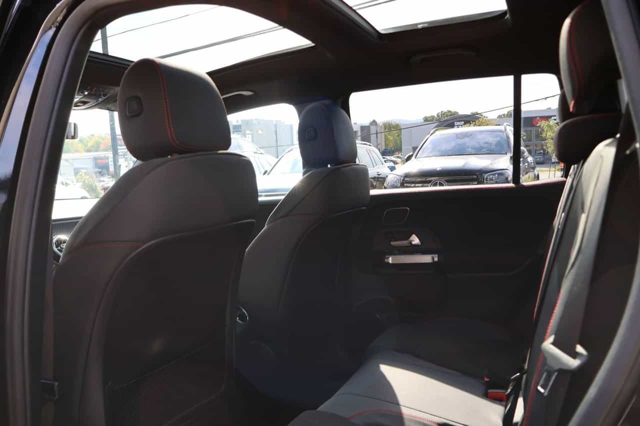 2025 Mercedes-Benz GLB GLB250 - Image 13