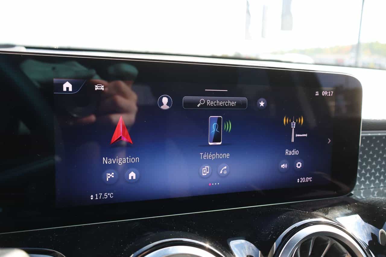 2025 Mercedes-Benz GLB GLB250 - Image 17