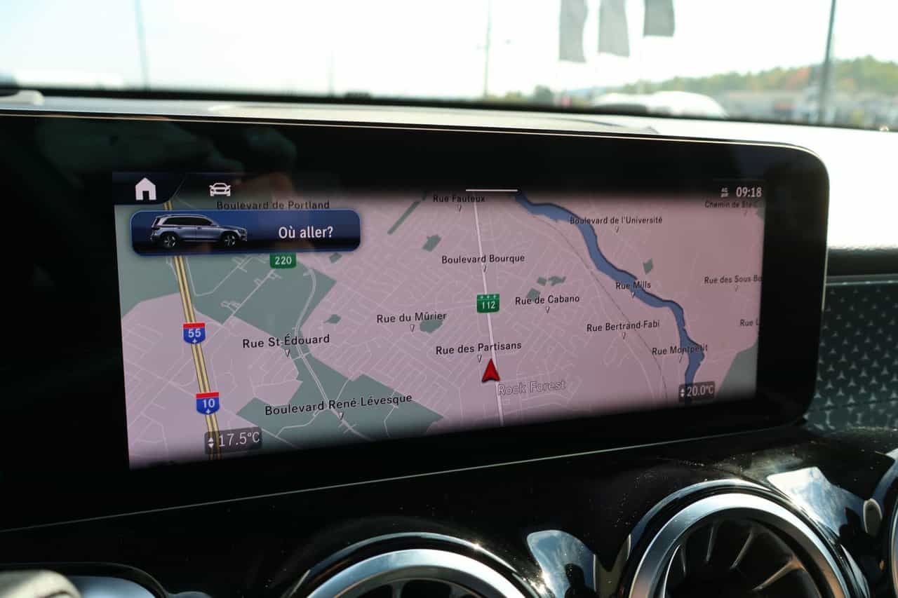 2025 Mercedes-Benz GLB GLB250 - Image 18