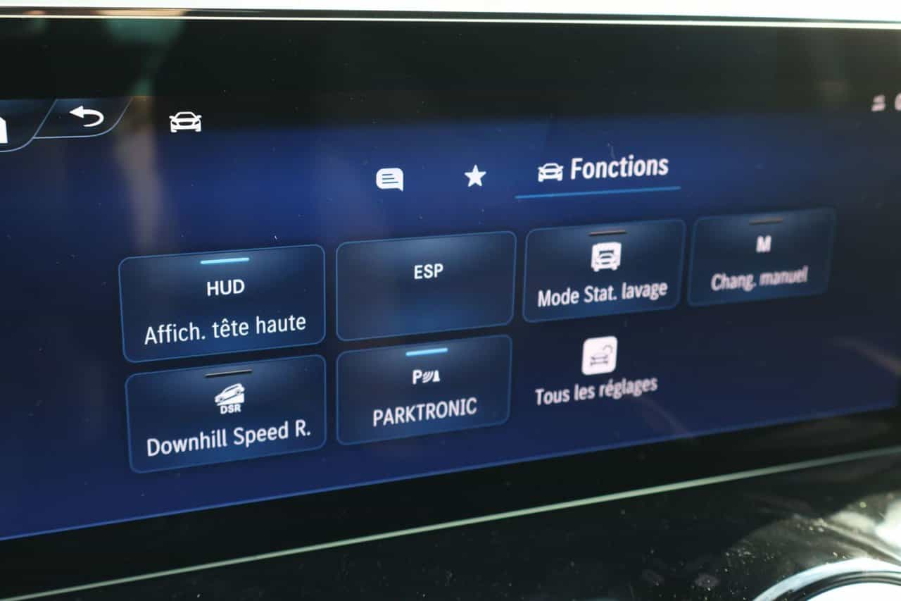 2025 Mercedes-Benz GLB GLB250 - Image 23