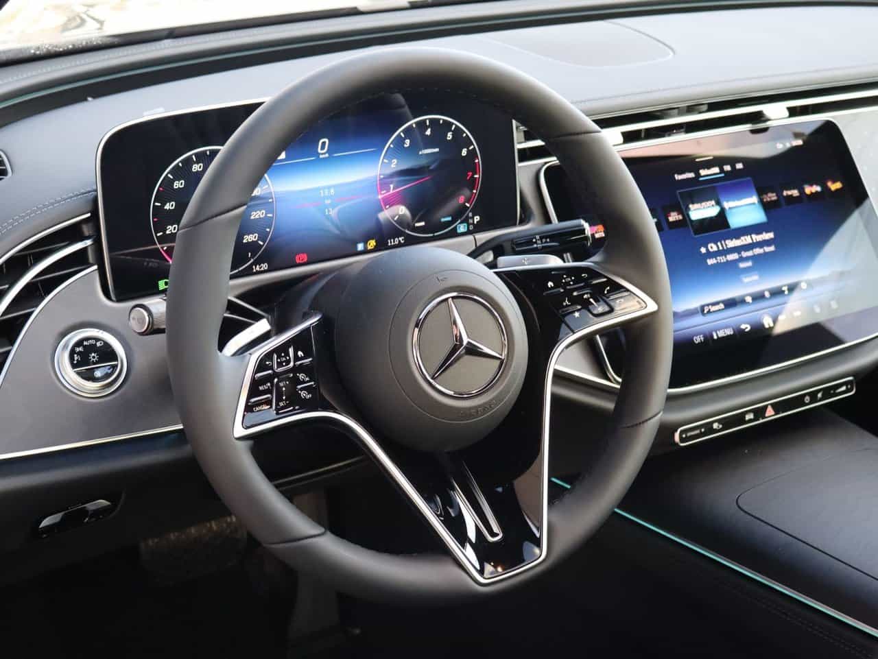 Image 8 Mercedes-Benz E-Class E350 2025