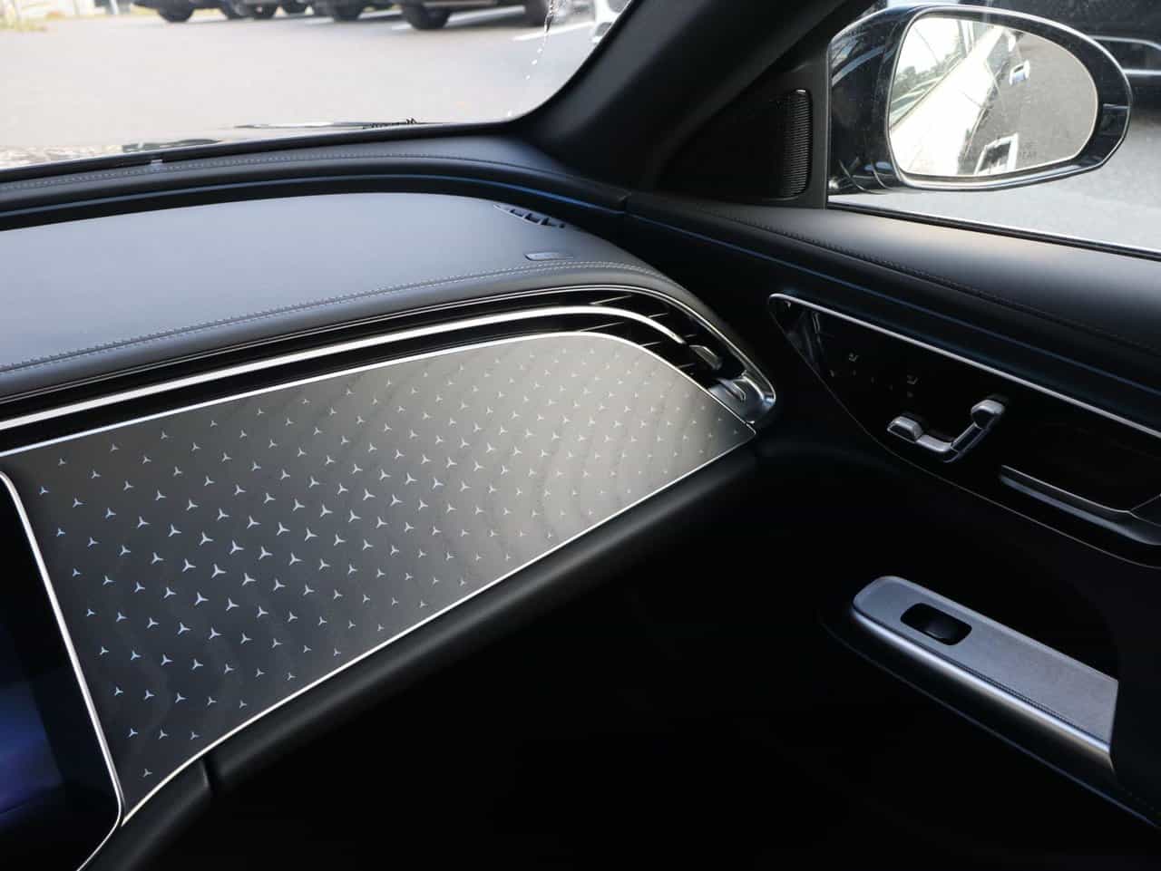 Image 15 Mercedes-Benz E-Class E350 2025