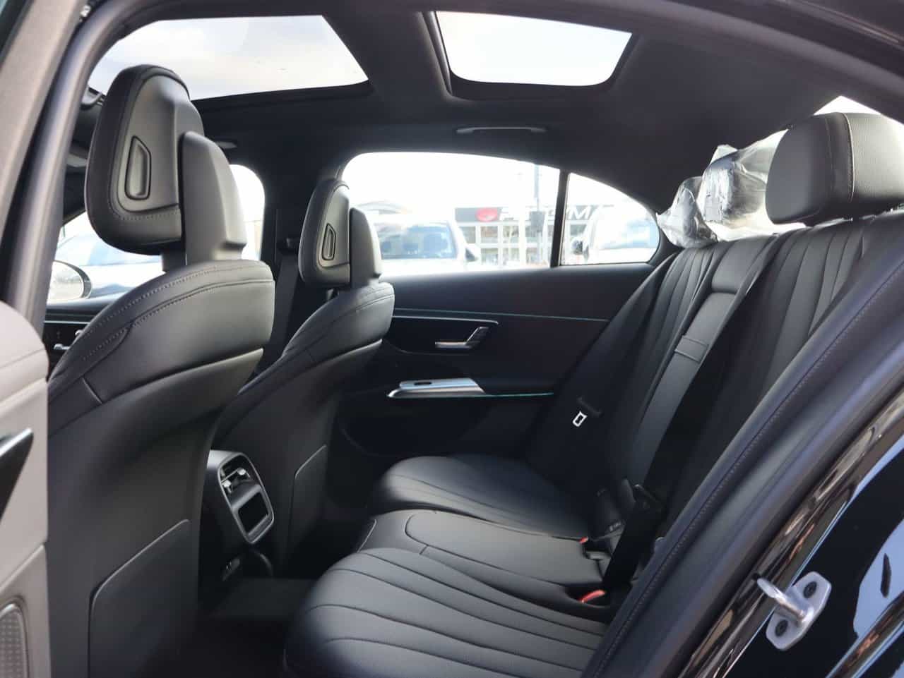 2025 Mercedes-Benz E-Class E350 - Image 11