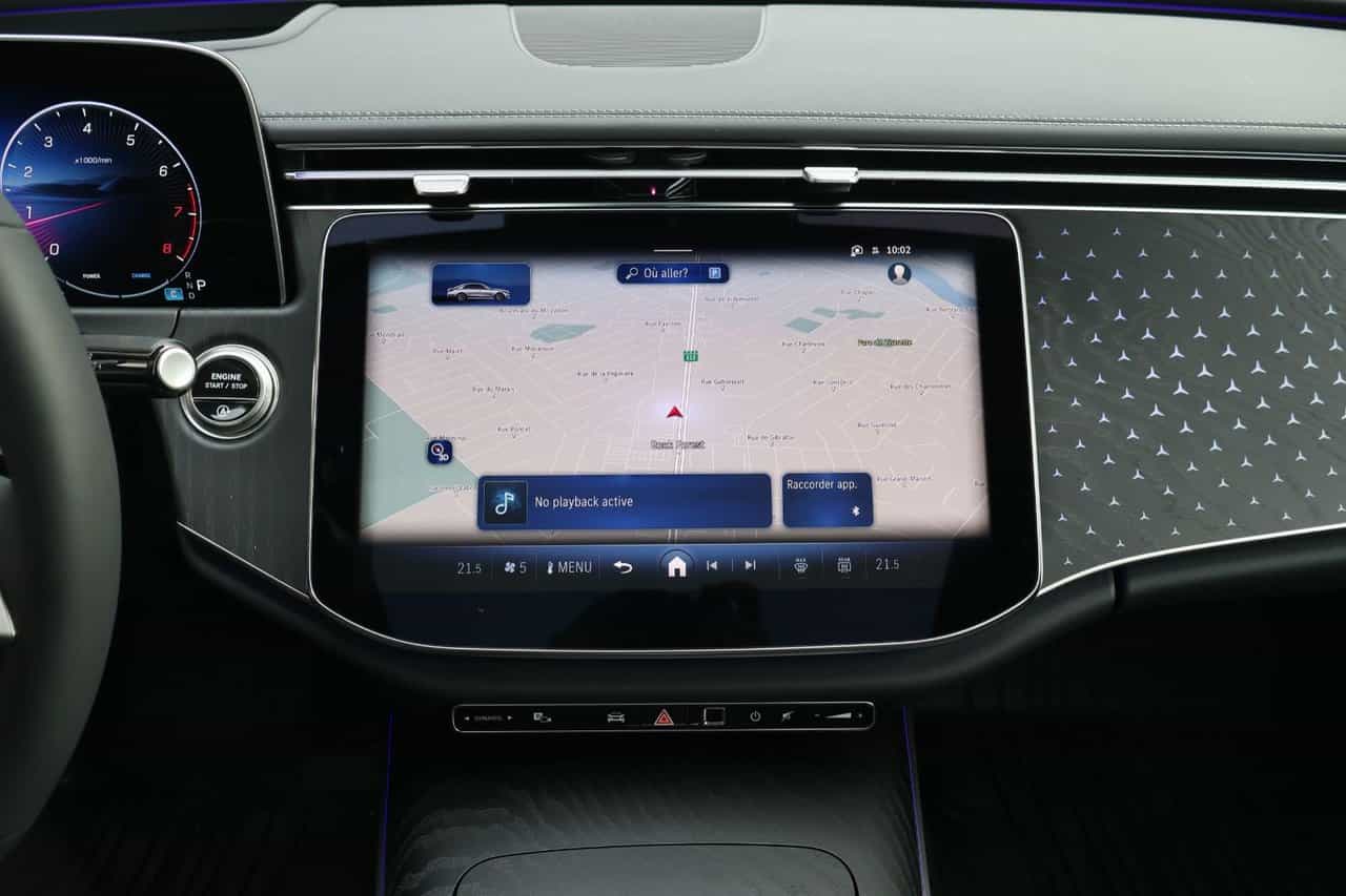 2025 Mercedes-Benz E-Class E350 - Image 23