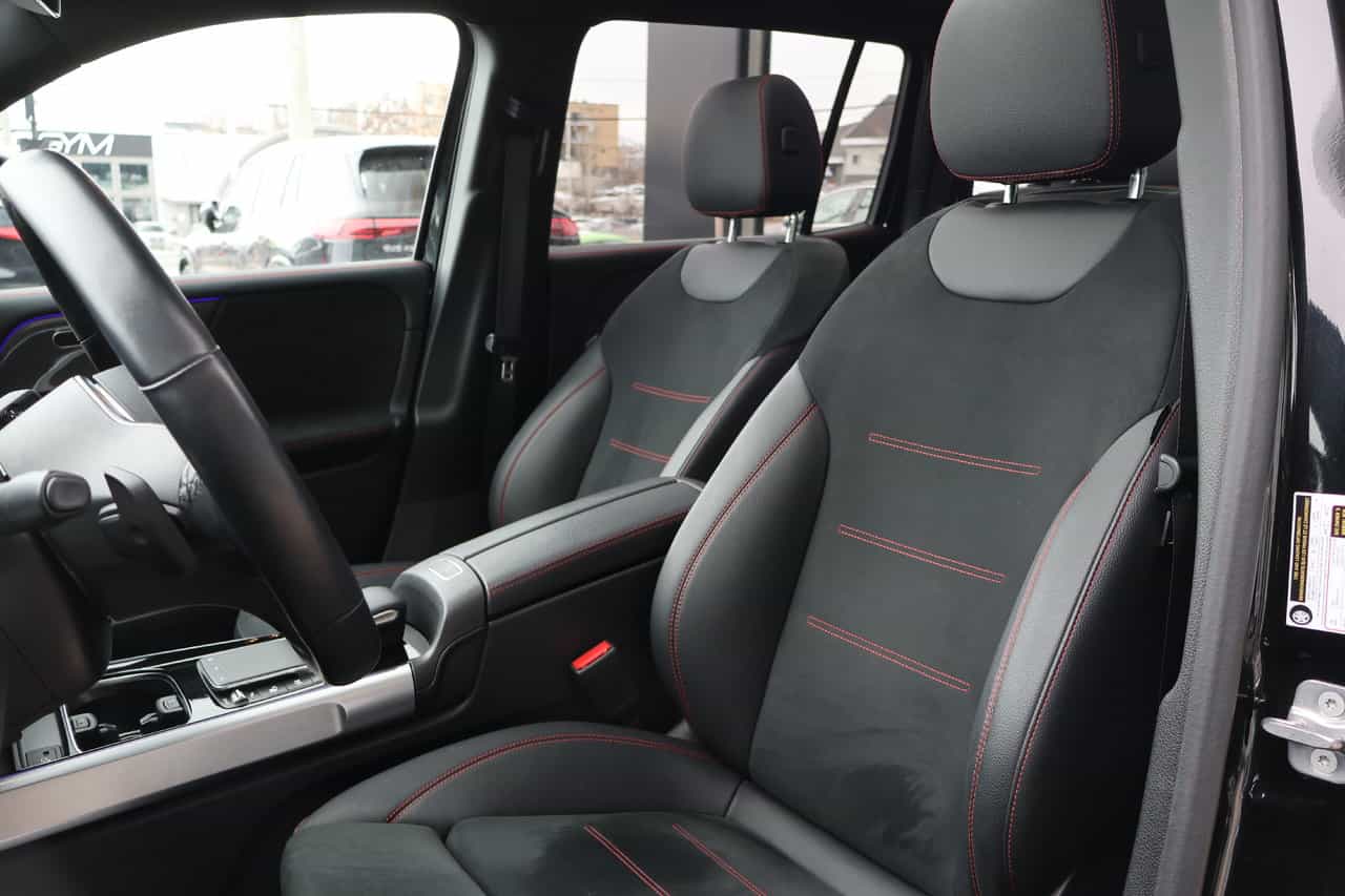 2023 Mercedes-Benz GLB GLB250 - Image 3