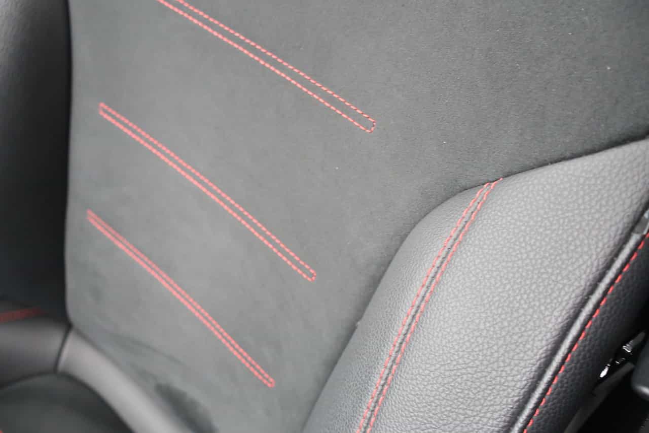 2023 Mercedes-Benz GLB GLB250 - Image 12