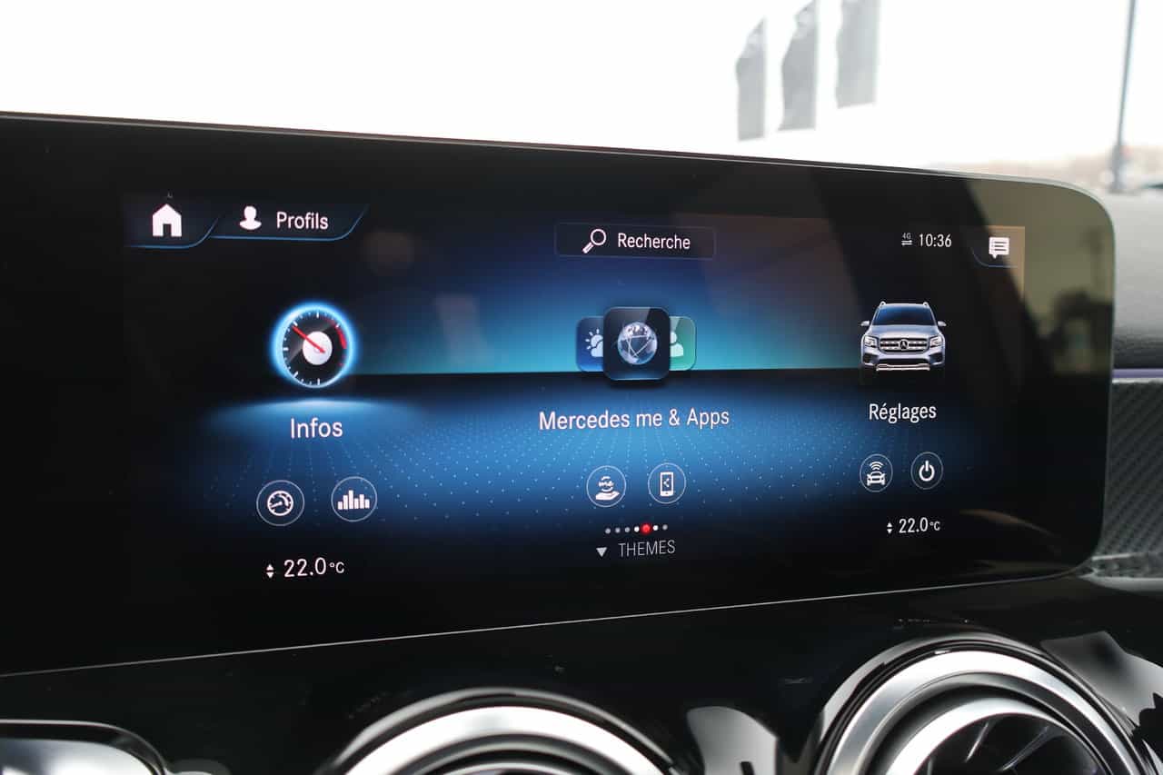 2023 Mercedes-Benz GLB GLB250 - Image 20