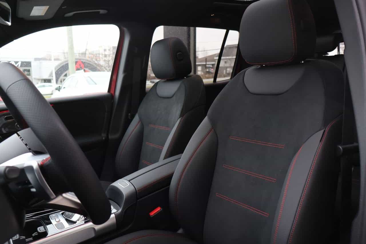 2025 Mercedes-Benz GLB GLB250 - Image 3