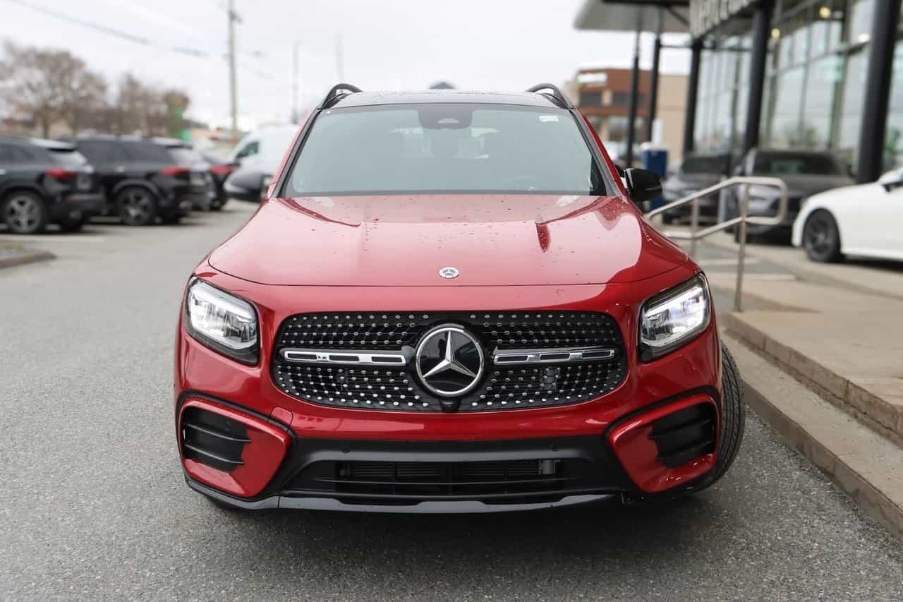 2025 Mercedes-Benz GLB GLB250 - Image 4