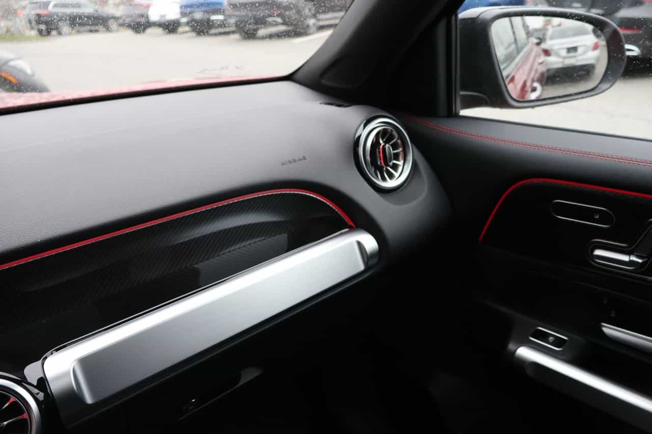 2025 Mercedes-Benz GLB GLB250 - Image 19