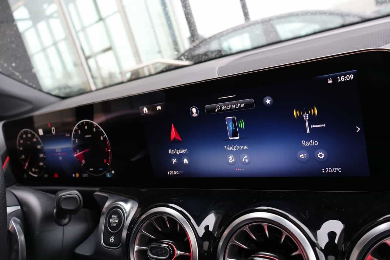 2025 Mercedes-Benz GLB GLB250 - Image 21