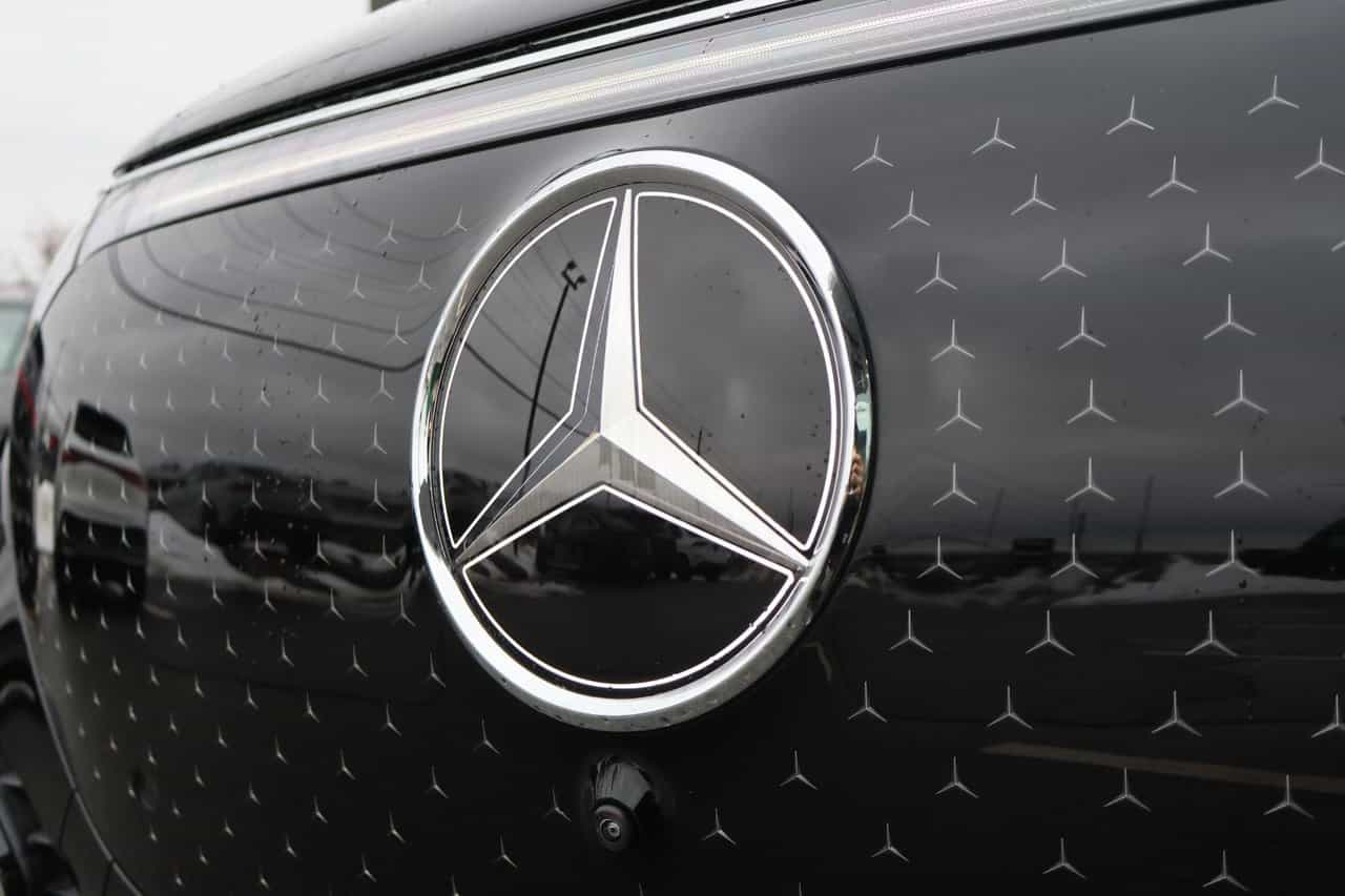 2025 Mercedes-Benz EQS SUV EQS450 - Image 6