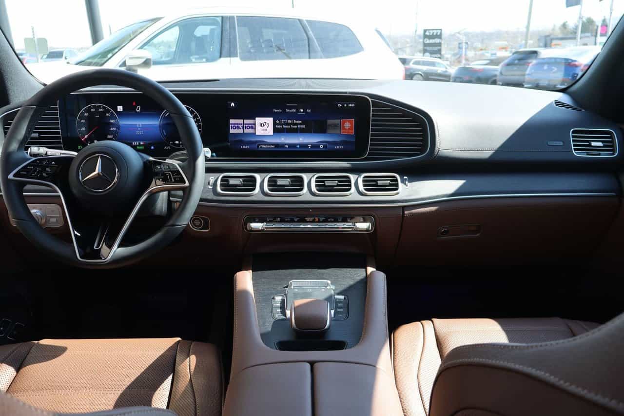 2025 Mercedes-Benz GLE-Class GLE450e - Image 18