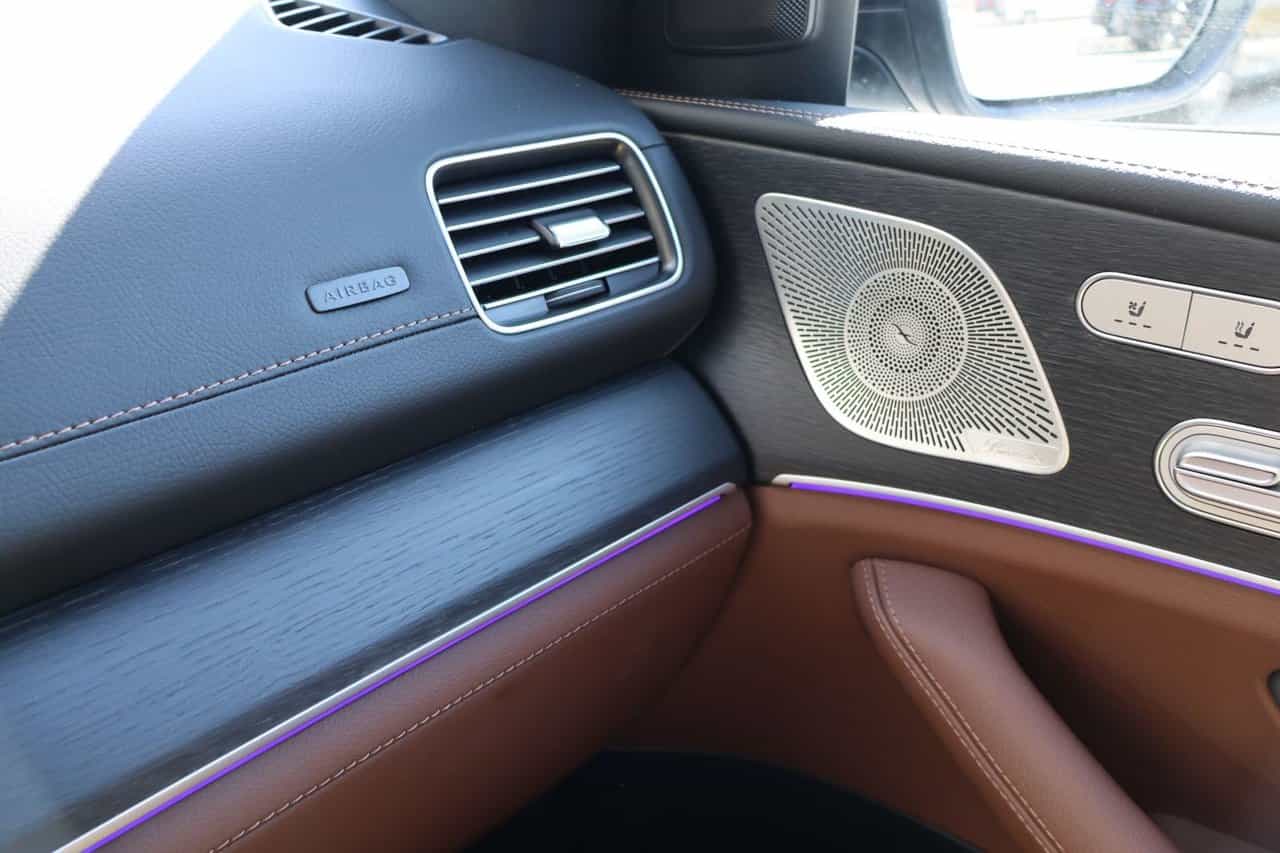 2025 Mercedes-Benz GLE-Class GLE450e - Image 19