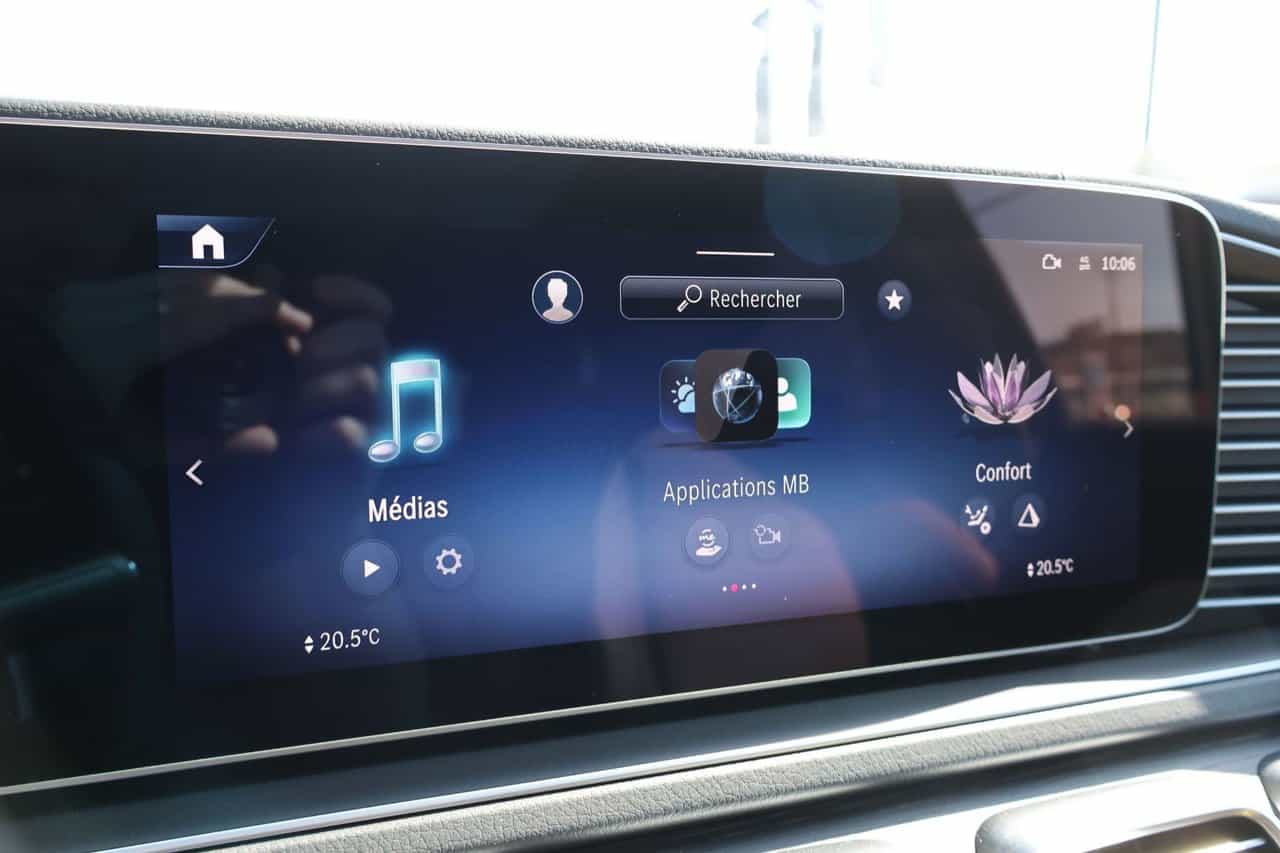 2025 Mercedes-Benz GLE-Class GLE450e - Image 23