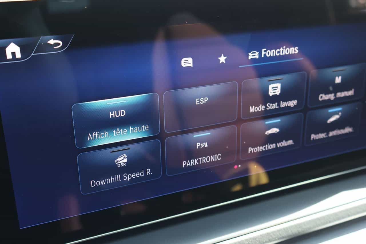 2025 Mercedes-Benz GLE-Class GLE450e - Image 26