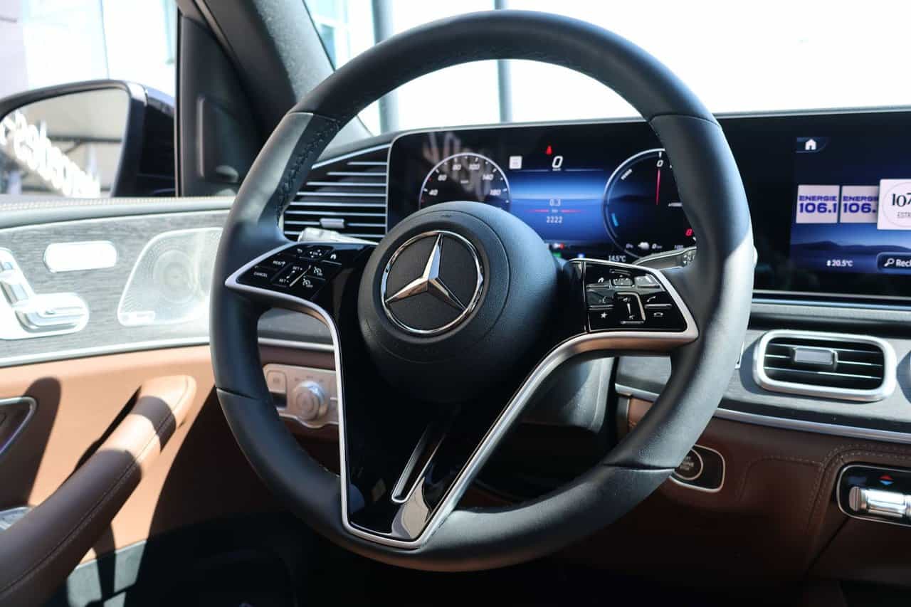 Image 2 Mercedes-Benz GLE-Class GLE450e 2025