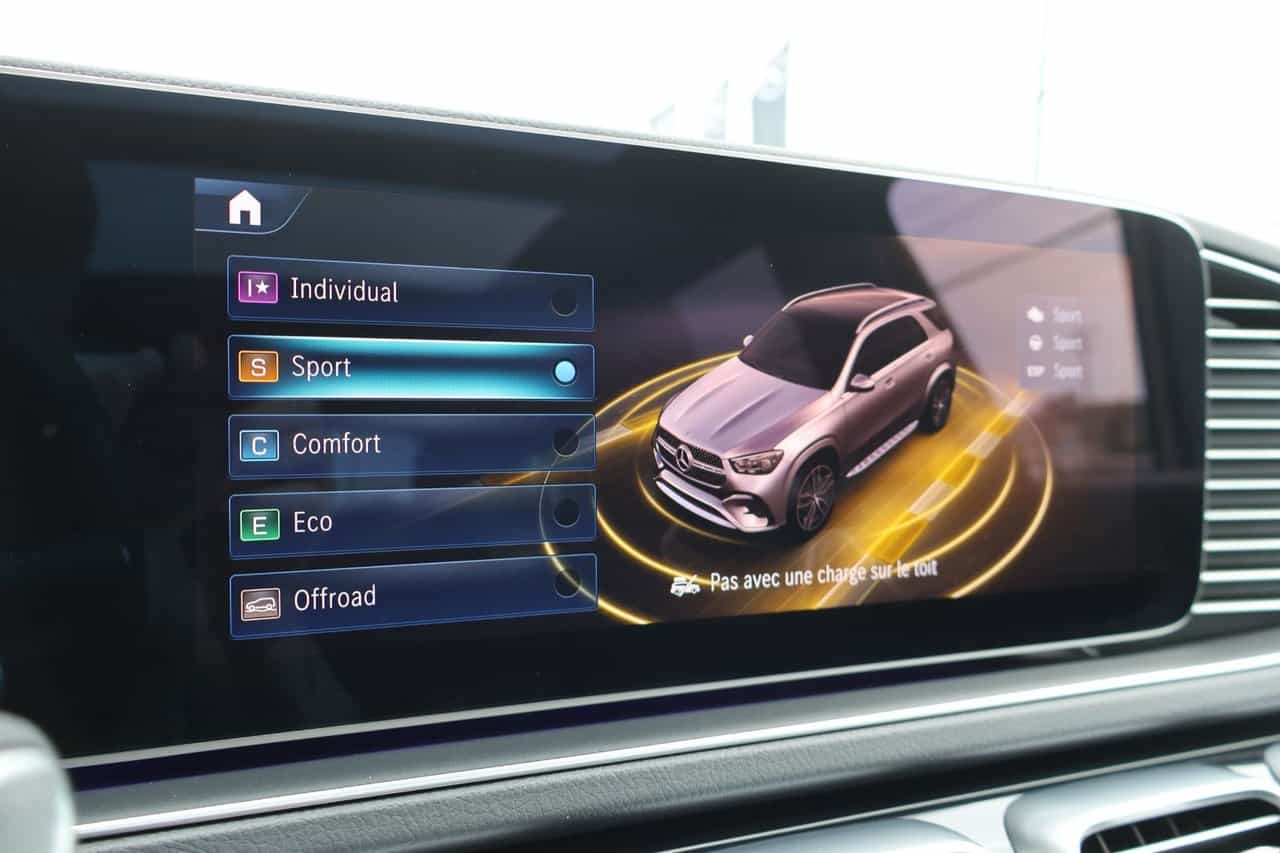 2025 Mercedes-Benz GLE-Class GLE450 - Image 27