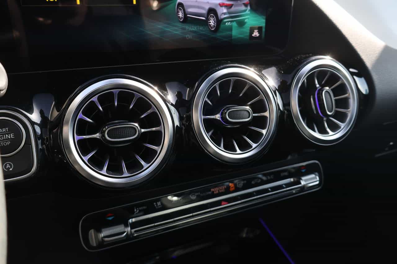 2023 Mercedes-Benz GLA GLA45 AMG - Image 28